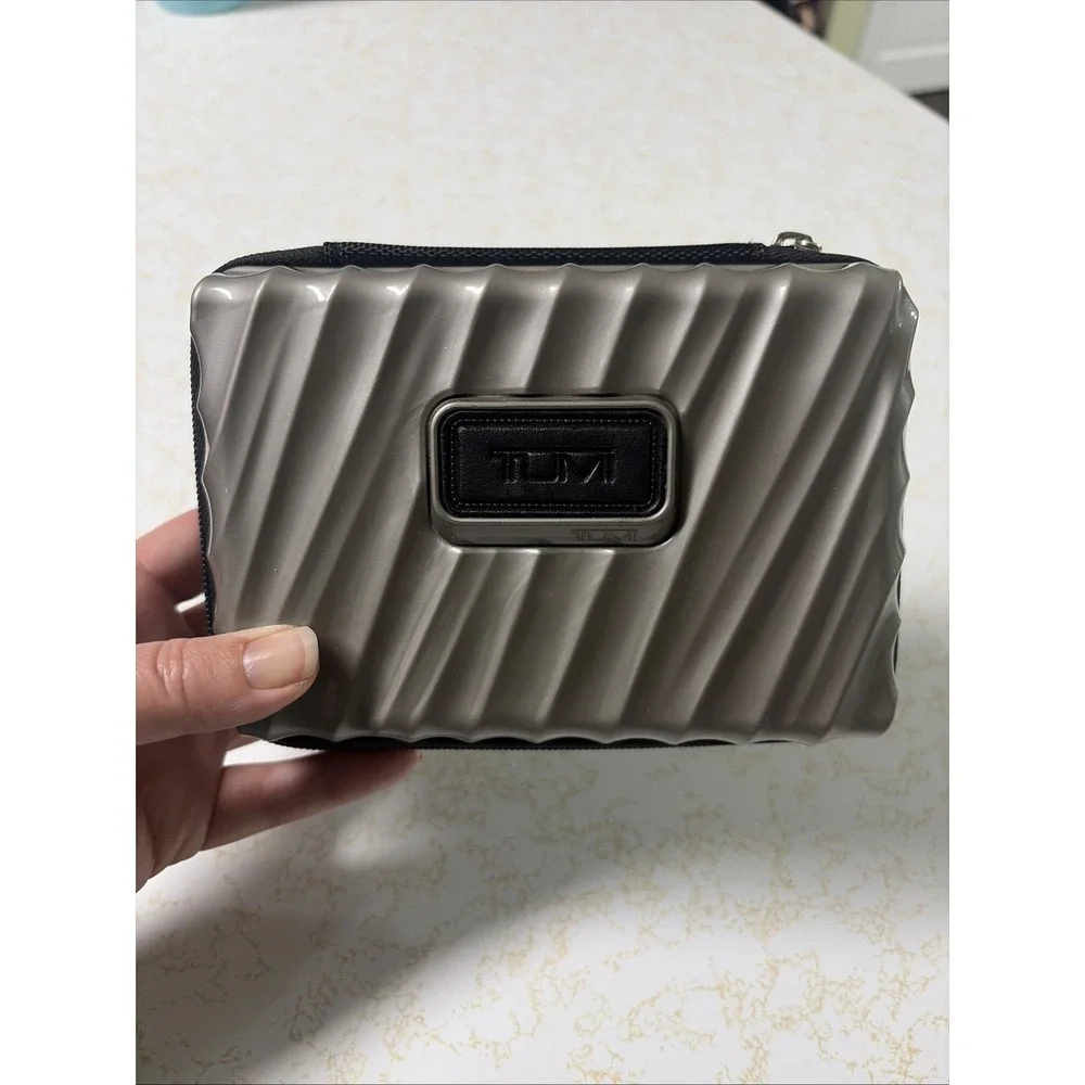 TUMI For Delta Silver Gray Hard Shell Cosmetic Toiletries Zip Travel Case